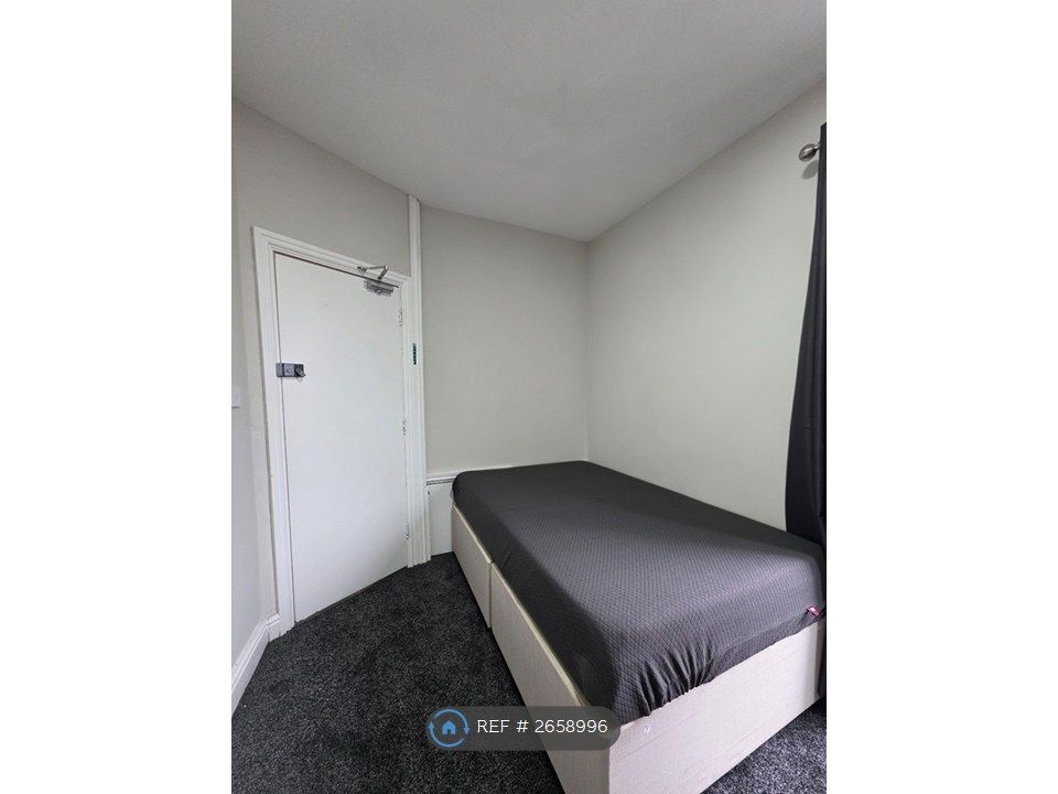 Additional image 7 of 8 bed detached house to rentPen-Y-Wain Road, Cardiff CF24