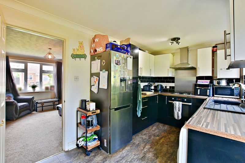 Property photo 3 of 13 Photo 4