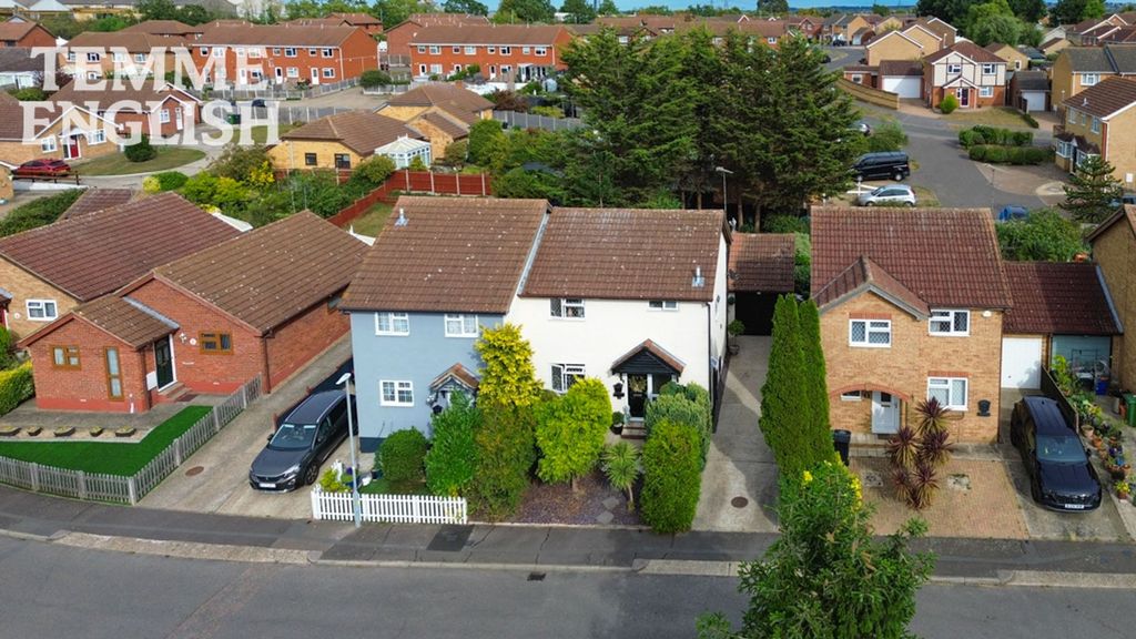 Property photo 1 of 28