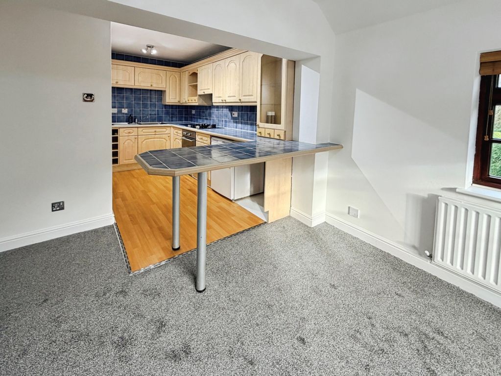 Property photo 3 of 13 Kitchen