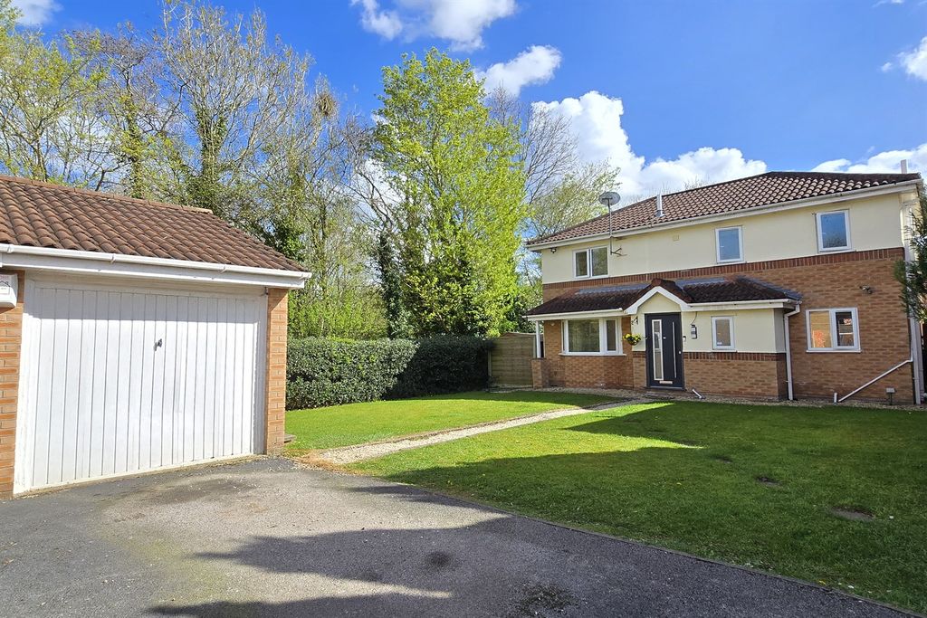 Property photo 1 of 16 (Main)