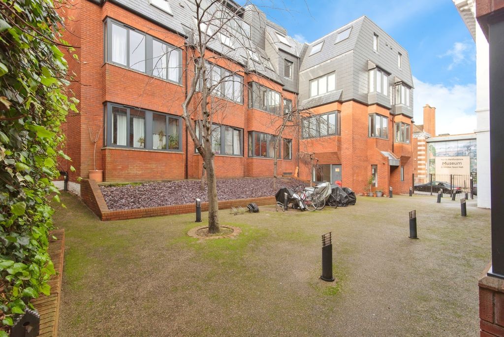 Property photo 1 of 11 Front Aspect