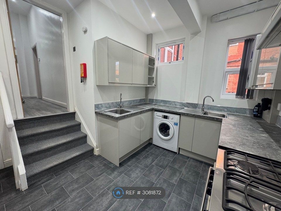Property photo 3 of 25