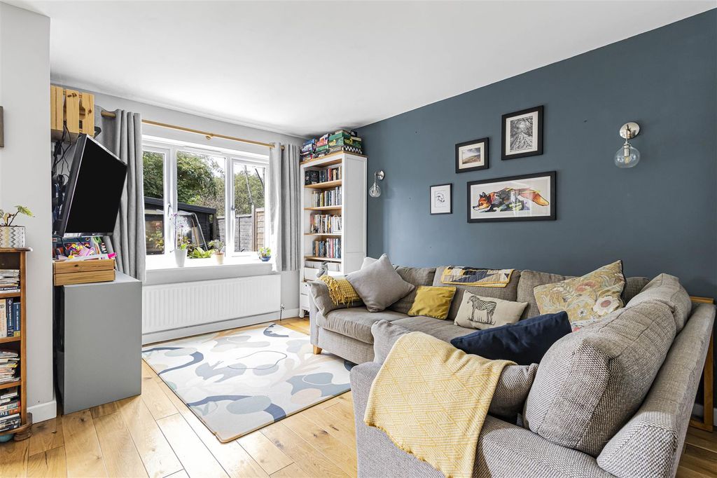 Property photo 3 of 17 18_55417.Jpg