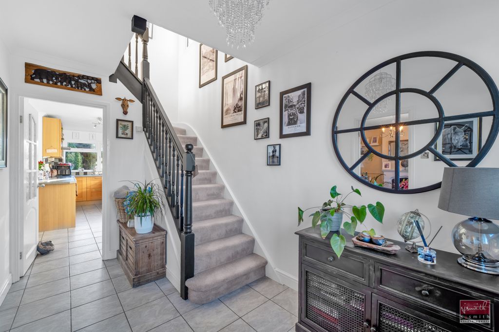 Property photo 1 of 14 Dsc04013