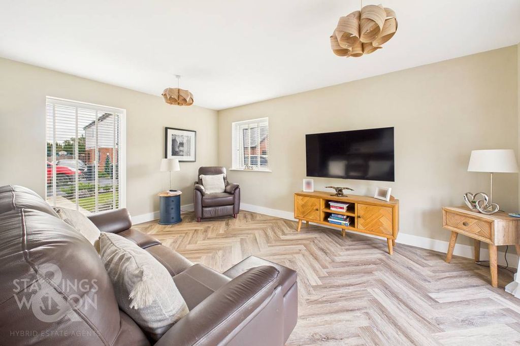 Property photo 3 of 23