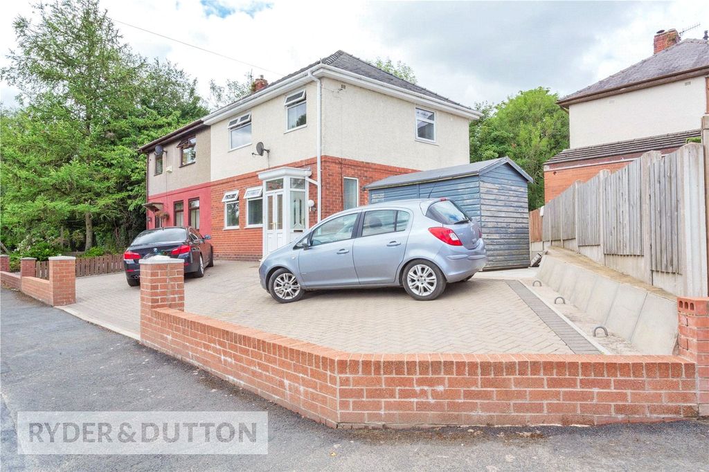 Property photo 1 of 22 Corner Plot