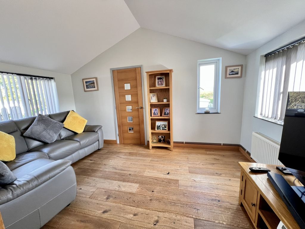 Property photo 2 of 13 Gallery