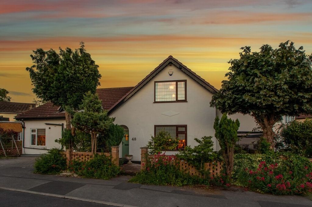 Property photo 1 of 30