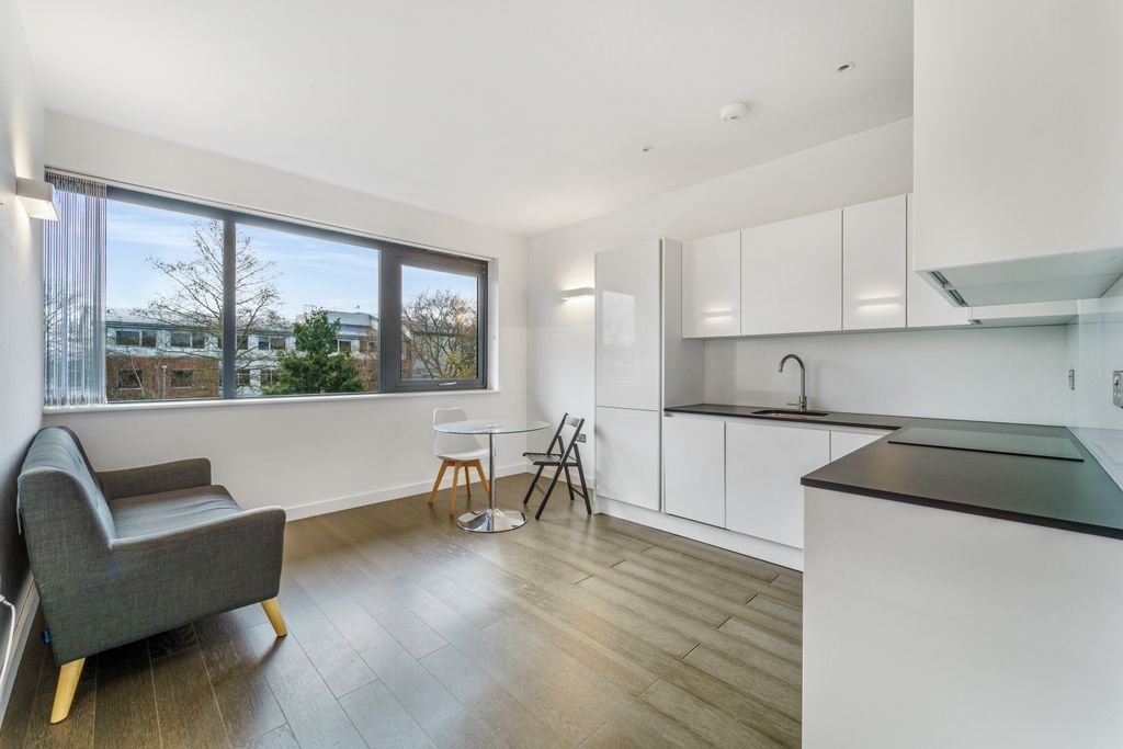 Property photo 2 of 10