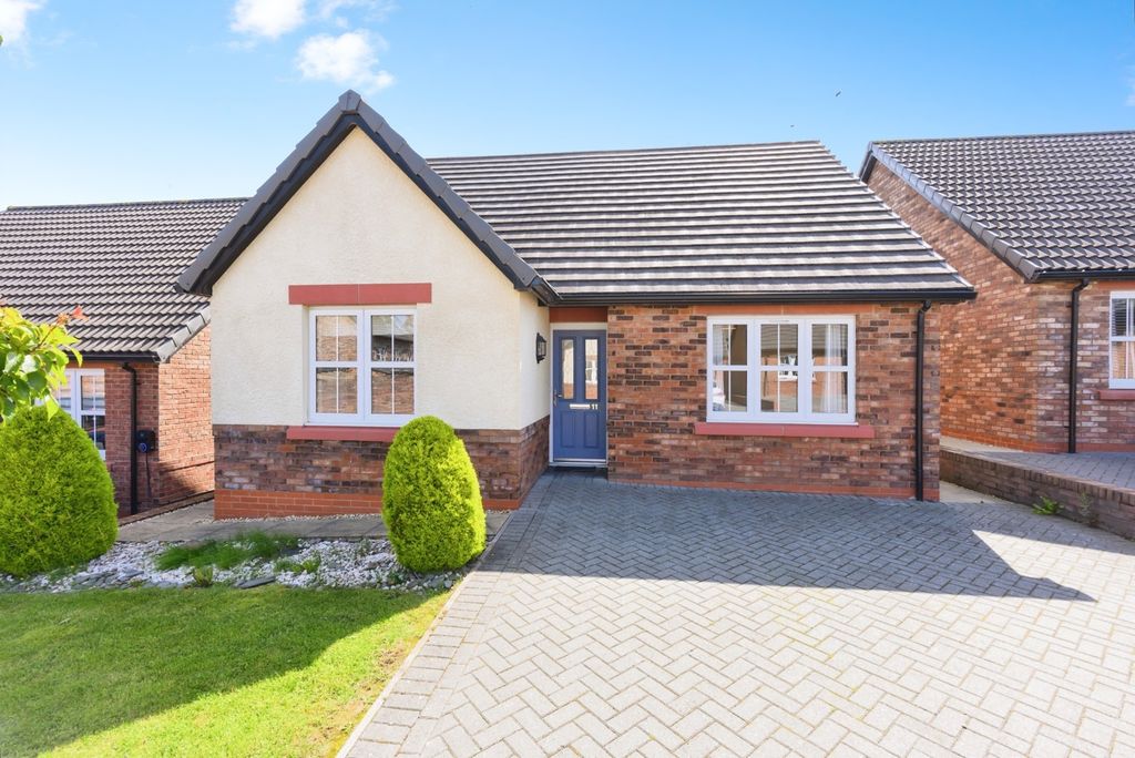 Property photo 1 of 10 External