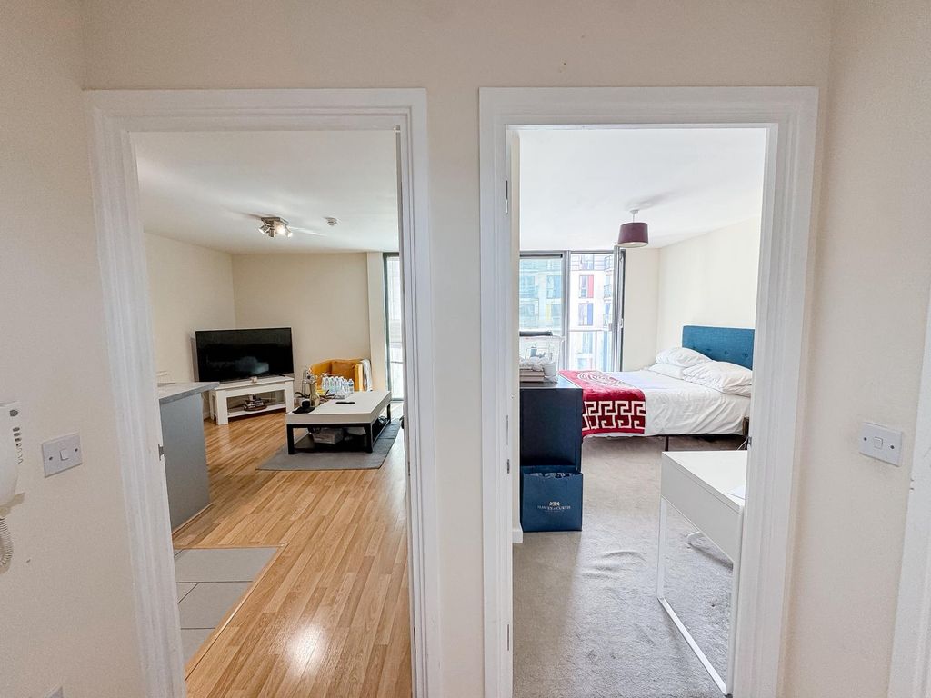 Property photo 2 of 11 Gallery