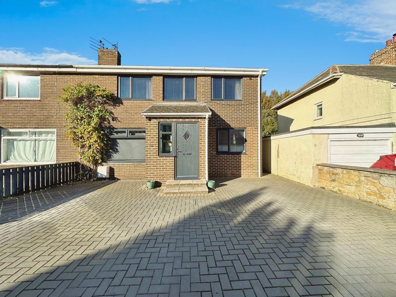 Property photo 1 of 20 Photo 9