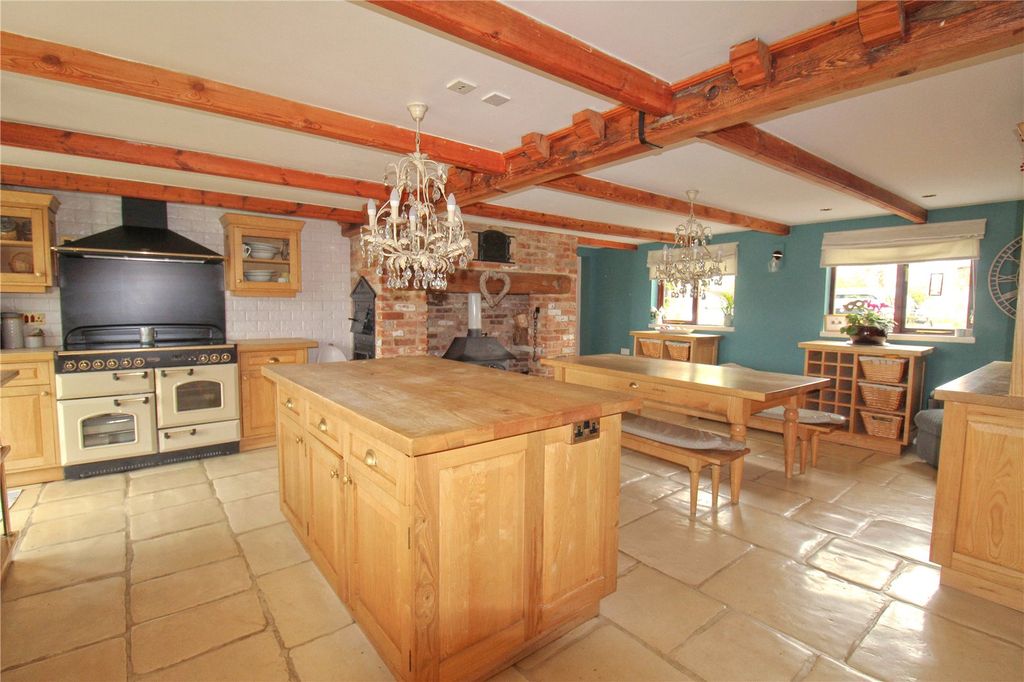 Property photo 3 of 35 Picture No. 61