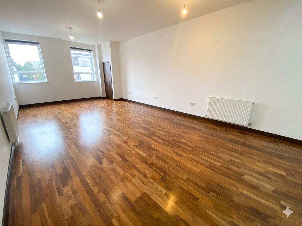 Property photo 2 of 19 Picture No. 09