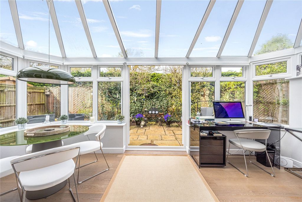 Property photo 3 of 15 Conservatory