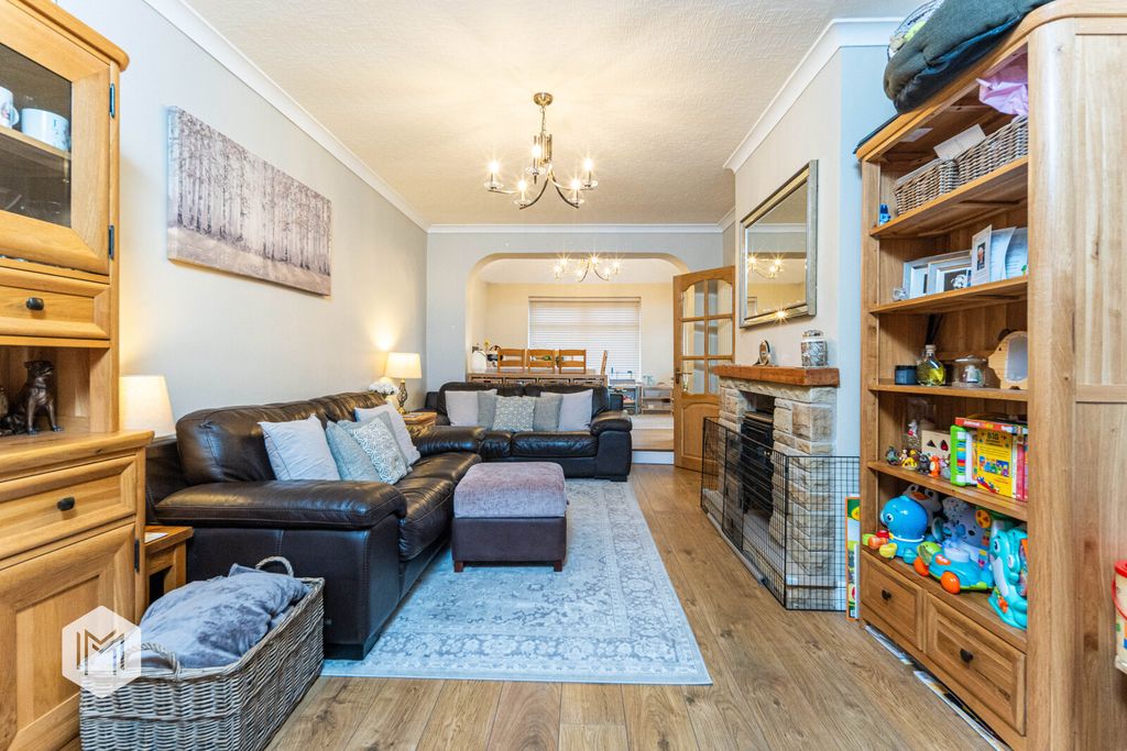 Property photo 3 of 18 Picture No. 21