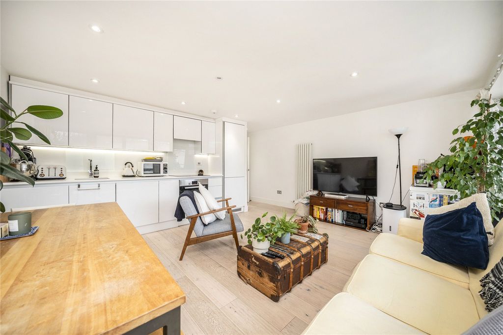 Property photo 3 of 6 Open Plan Living