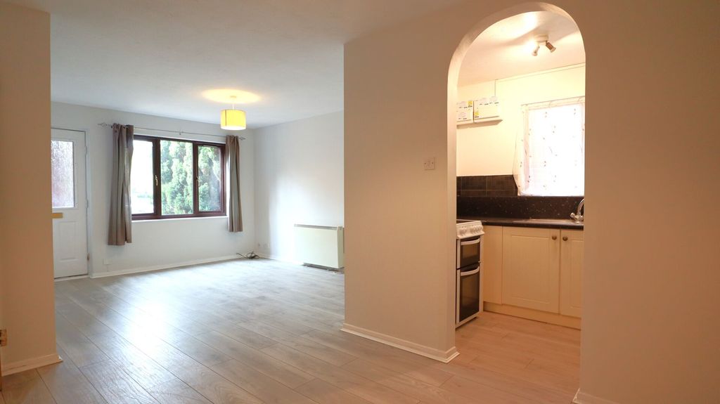 Property photo 2 of 12 Living Room