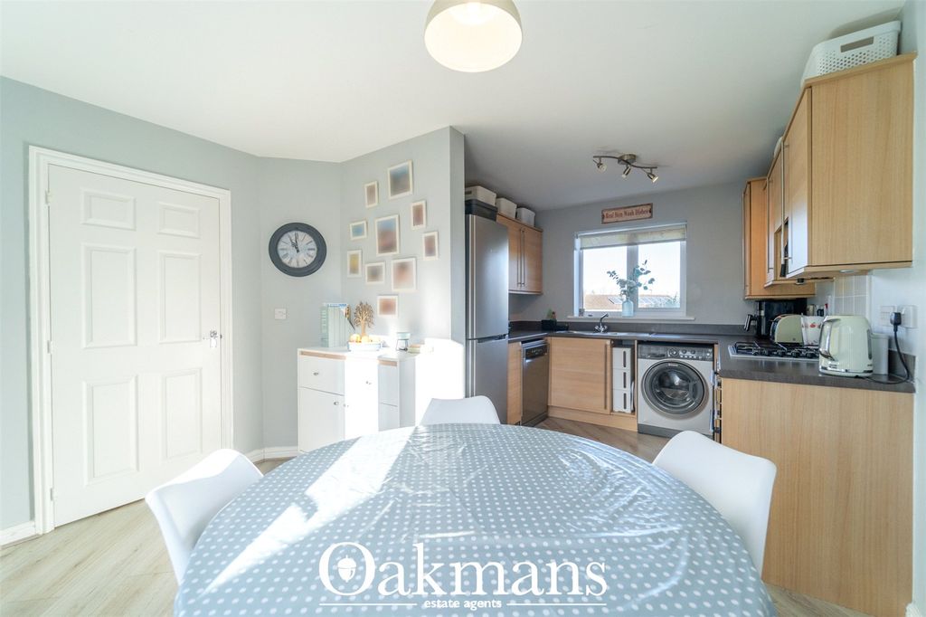 Property photo 2 of 27 Picture No. 24