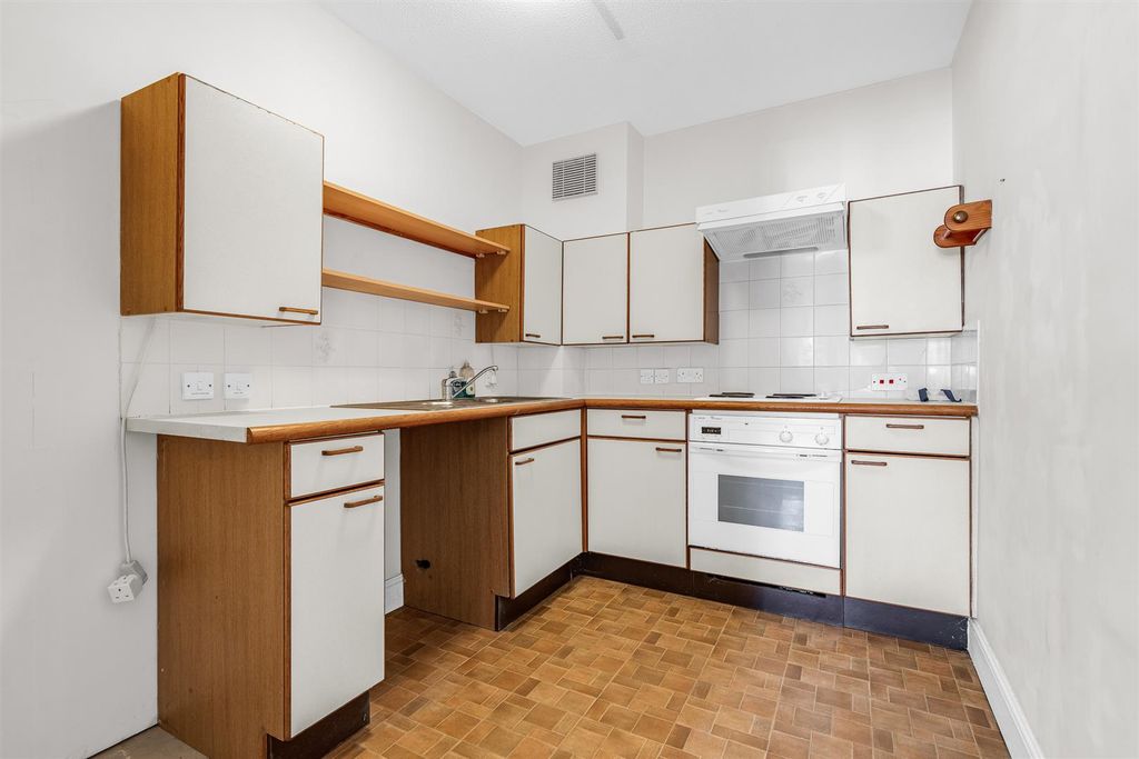 Property photo 2 of 10 Internal.Jpg