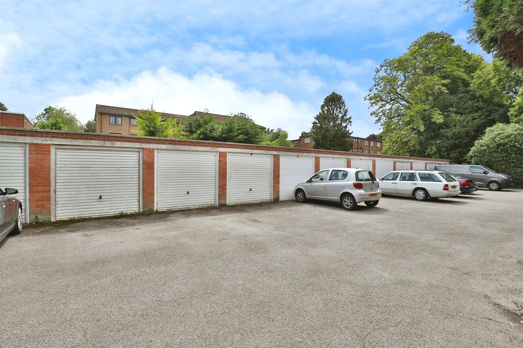 Property photo 3 of 17 Photo
