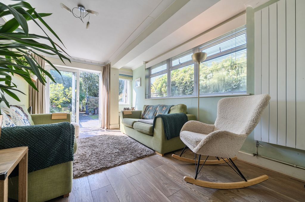 Property photo 2 of 11 1355416-16-68cd61...