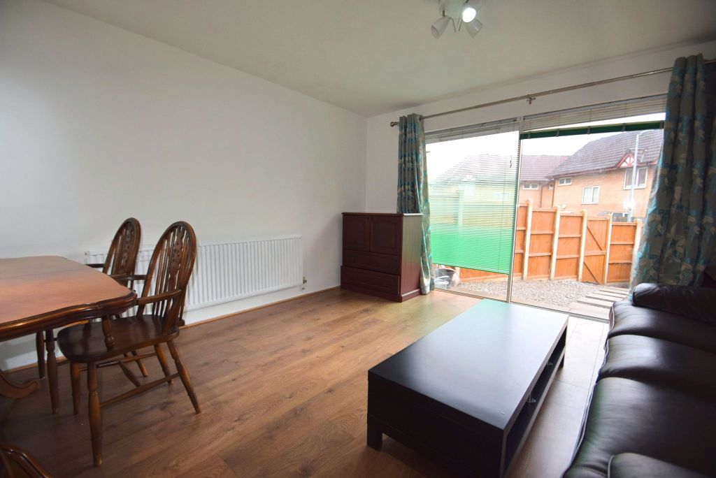 Property photo 2 of 11 Lounge