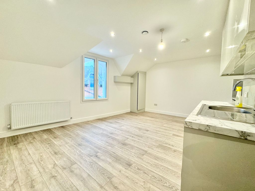 Property photo 2 of 7 Living Room