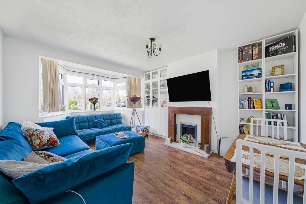 Property photo 2 of 12 Living Room