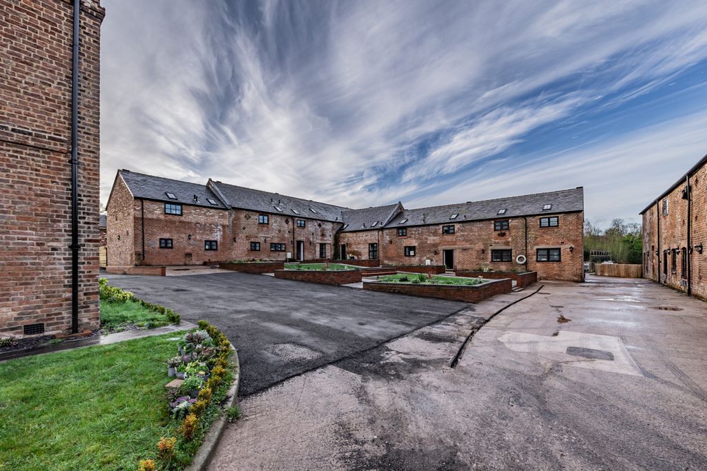 Property photo 1 of 23 Picture No. 27