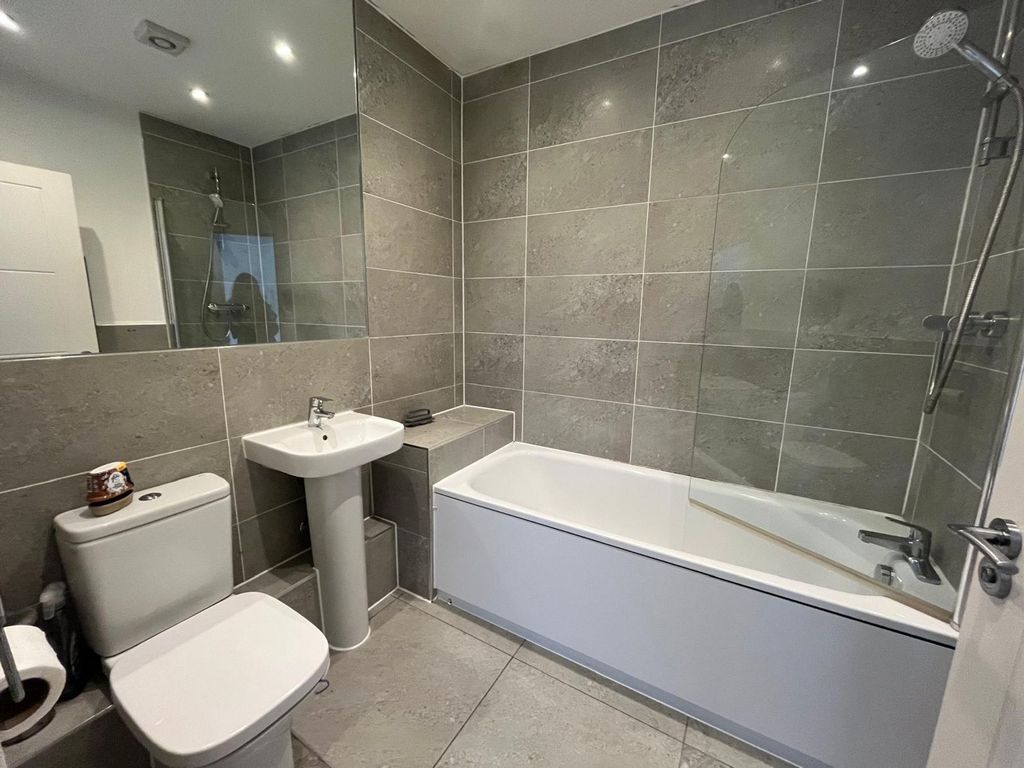 Property photo 3 of 5