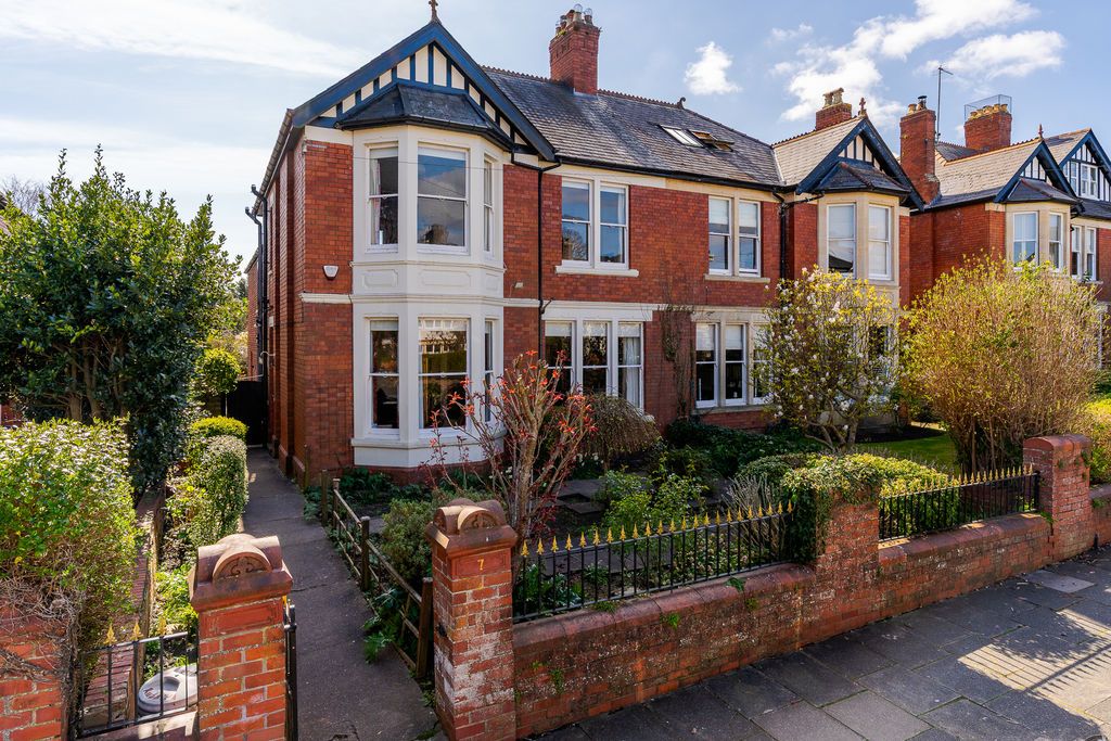 Property photo 1 of 23 Photo 2