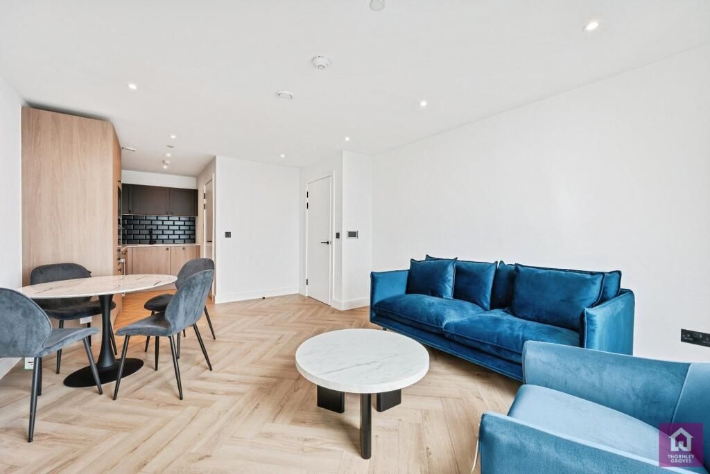 Property photo 2 of 6 Battersea .Jpeg