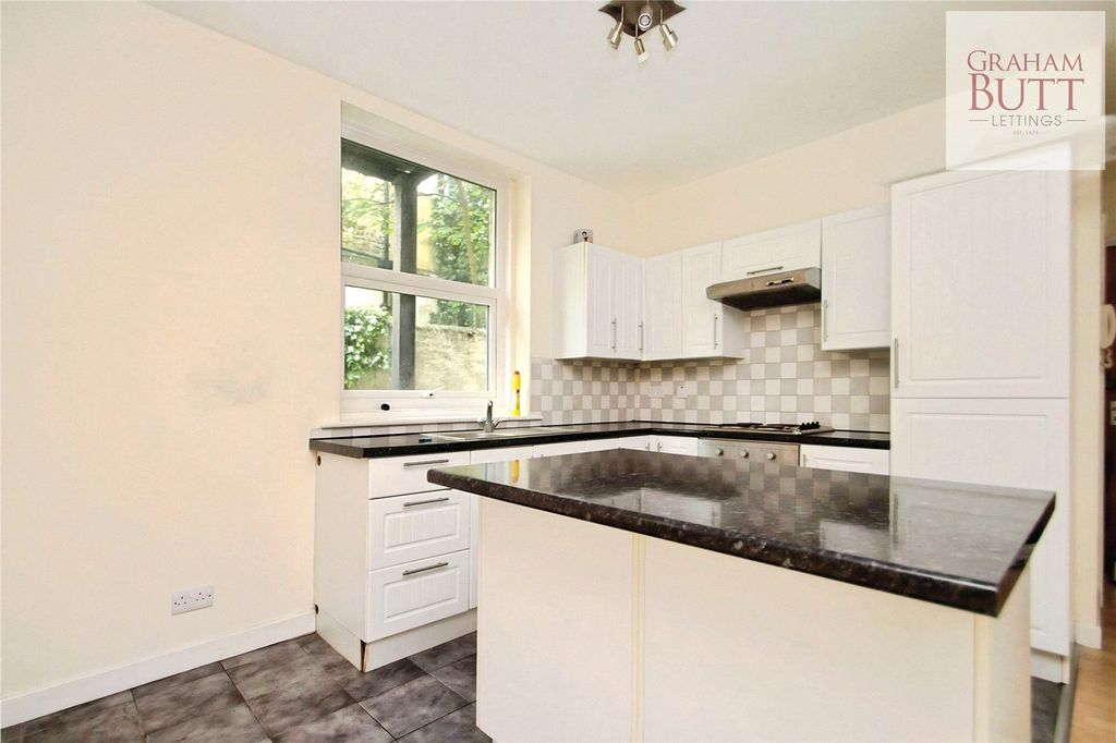 Property photo 2 of 7 Picture No. 23