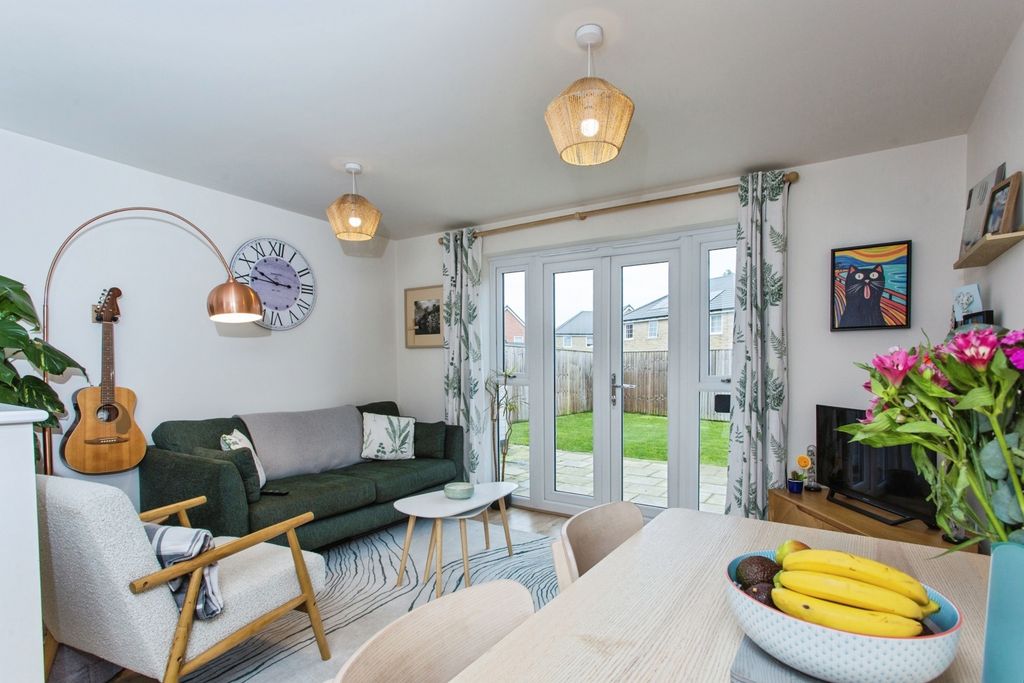 Property photo 3 of 20 Kitchen Diner