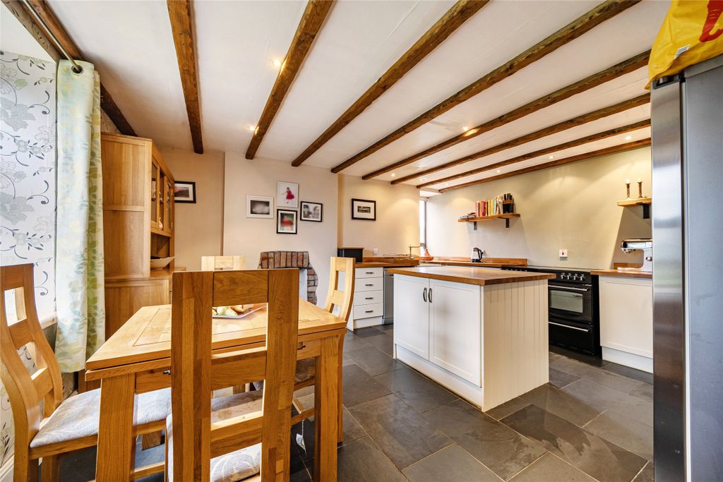 Property photo 2 of 23 Kitchen/Diner