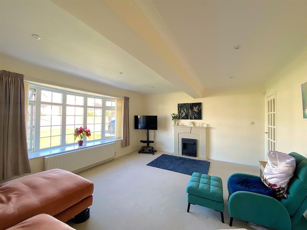 Property photo 3 of 15 23 Tilgate Drive - Lounge2.Jpg