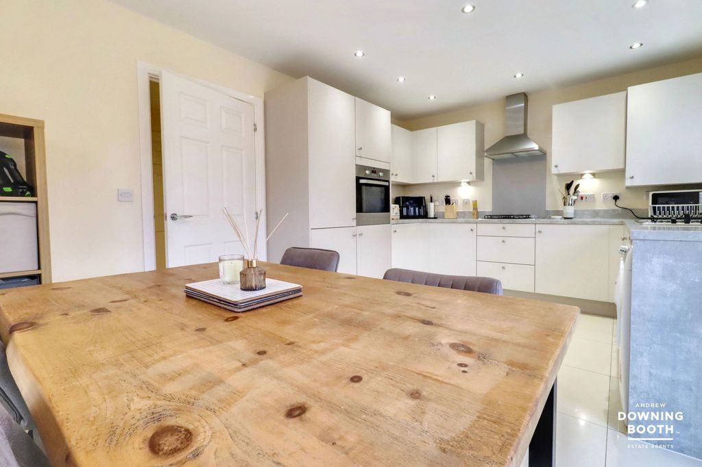 Property photo 3 of 30