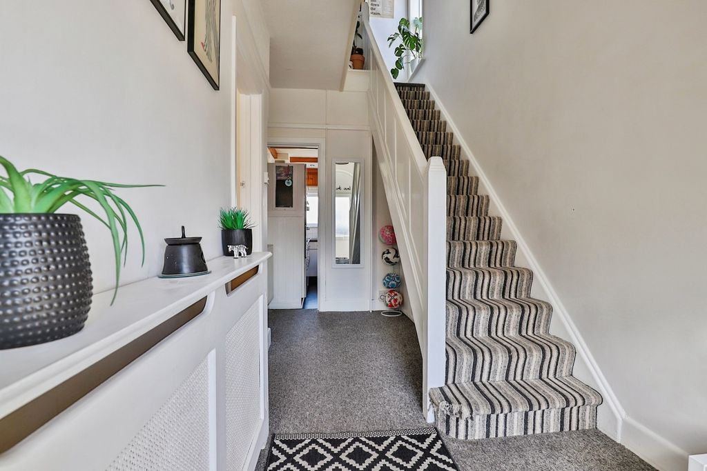 Property photo 2 of 19 Pbox-Img.Jpg