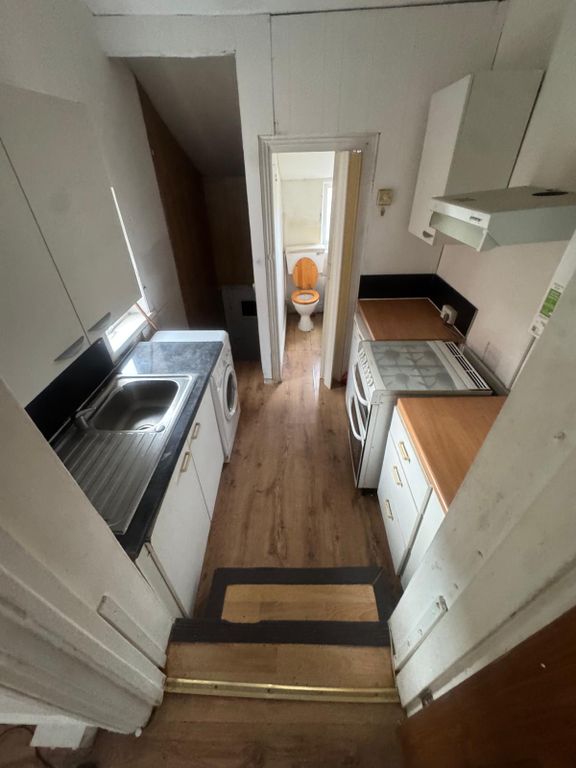 Property photo 3 of 4