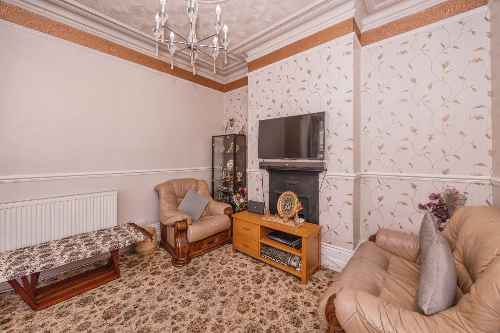 Property photo 3 of 17