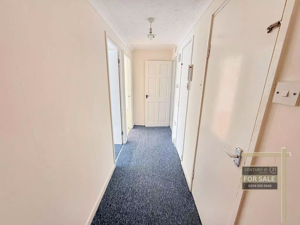 Property photo 2 of 11