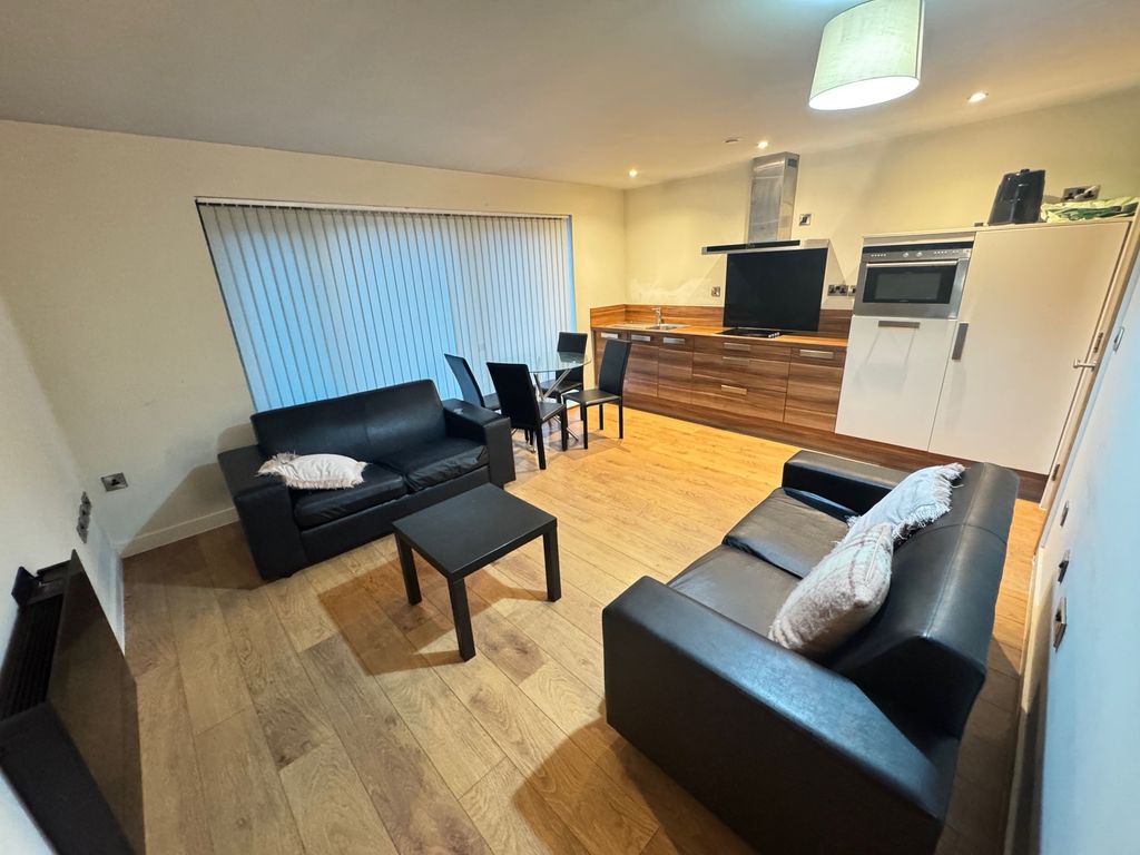 Property photo 2 of 6 3