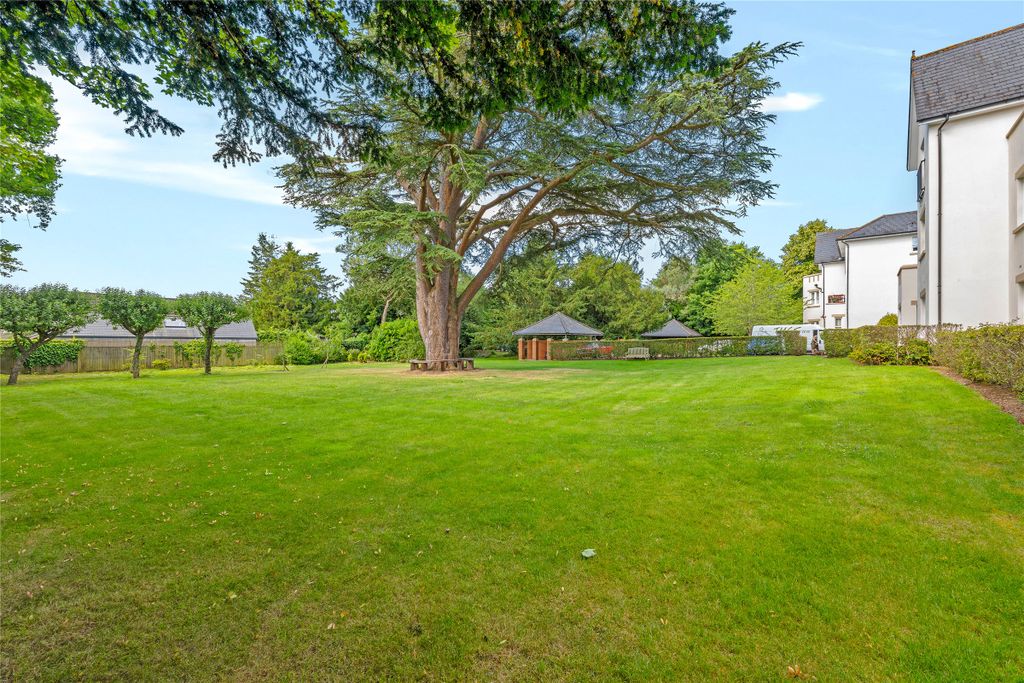 Property photo 2 of 17 Picture No. 29