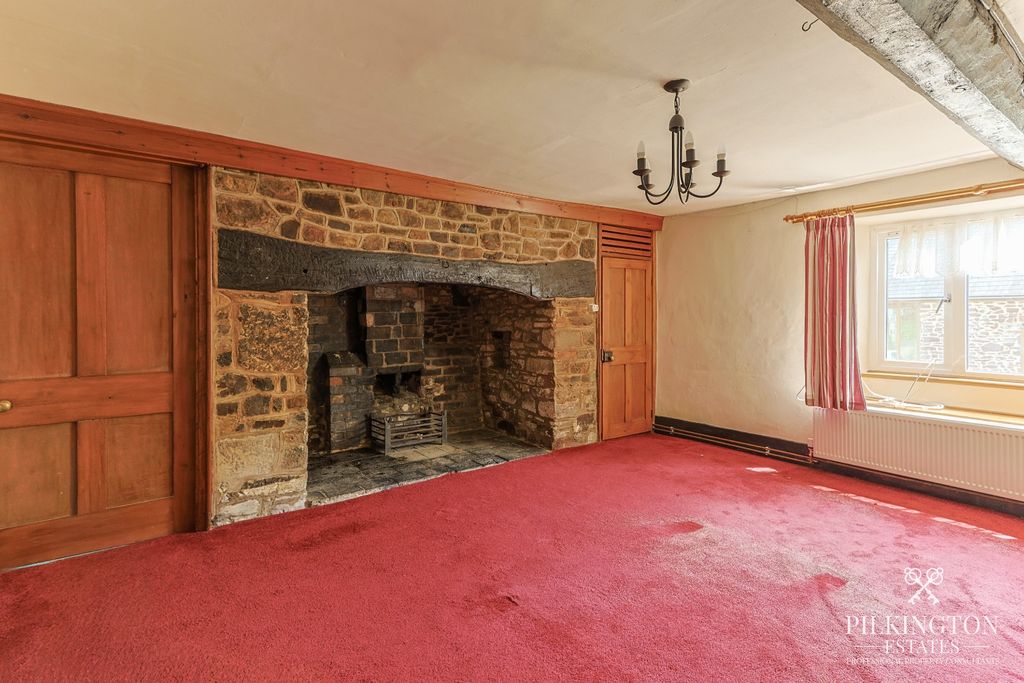 Property photo 3 of 16 5162556
