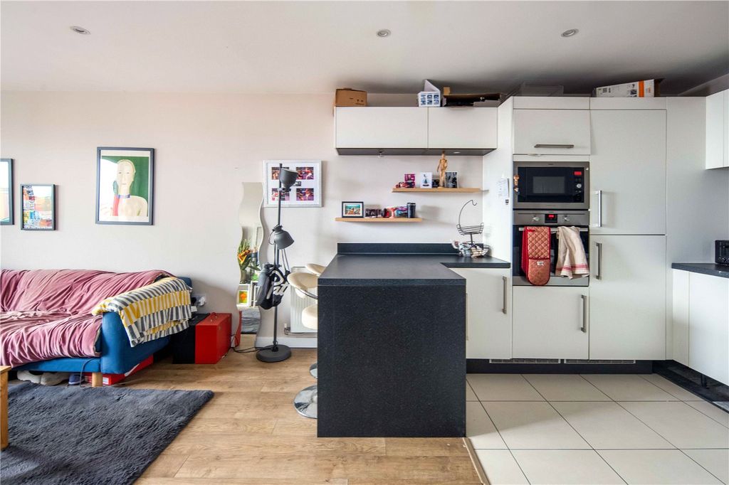 Property photo 2 of 7 Kitchen/Living Area