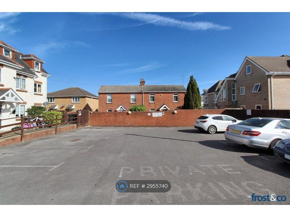 Property photo 3 of 12 Car Park