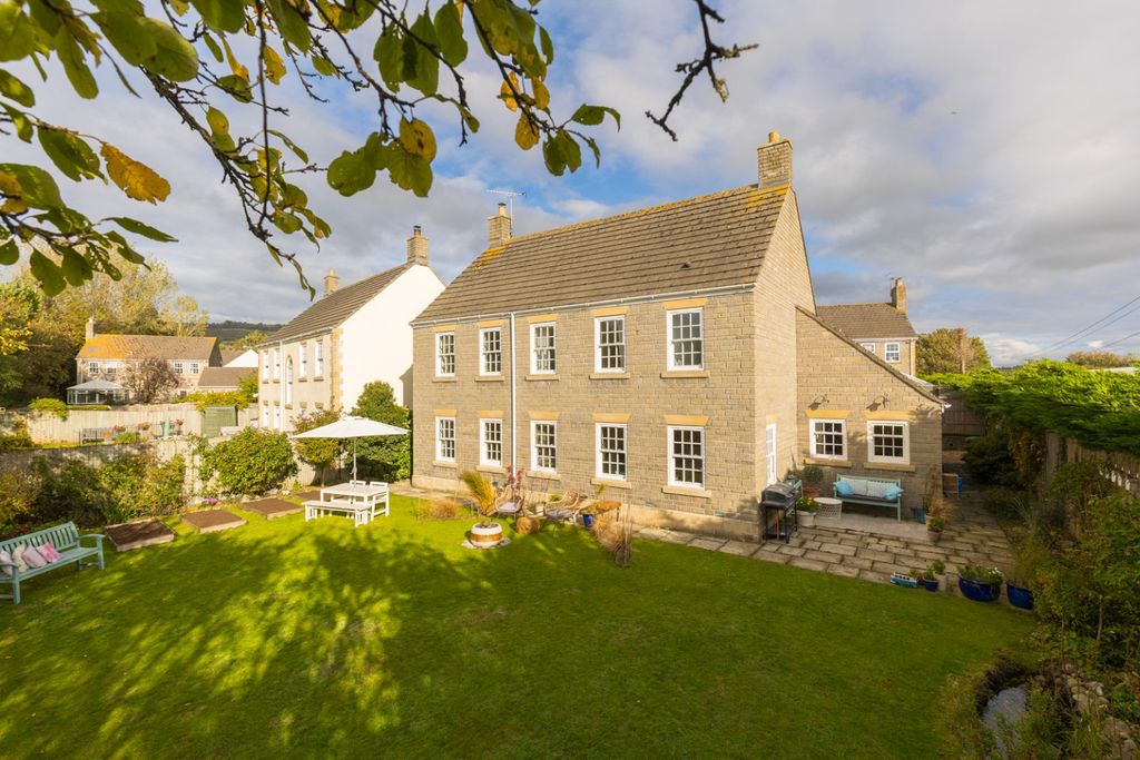 Property photo 1 of 24 4011781