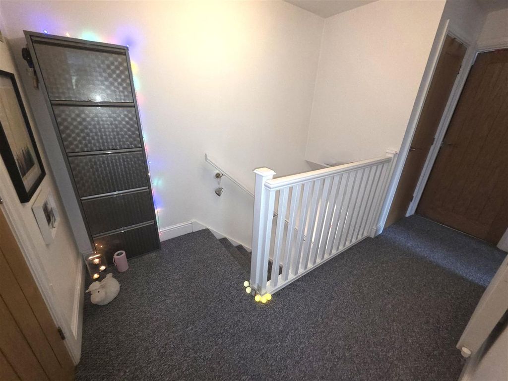 Property photo 3 of 11 20251104_111726.Jpg